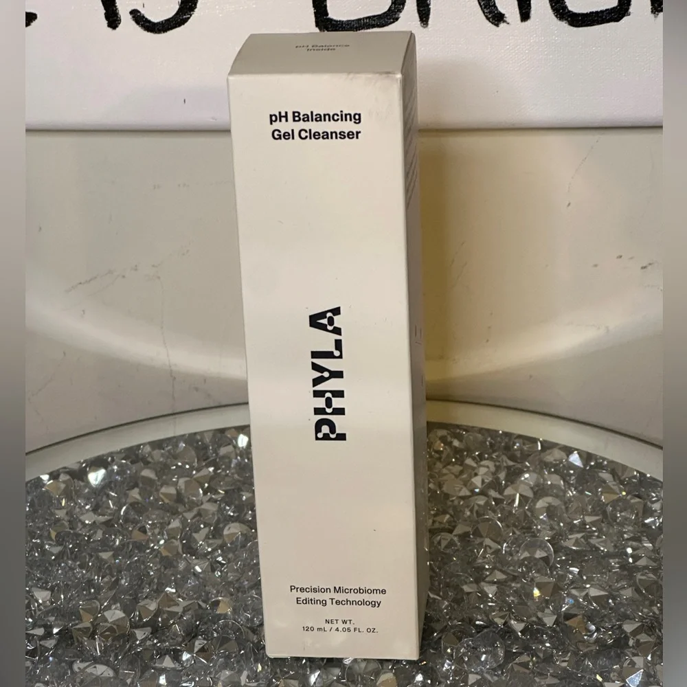NIB Phyla pH Balancing Gel Cleanser. Retail $30.00